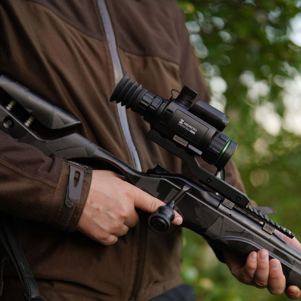 Hikrmicro | HM-C32F Cheetah LRF Night Vision Front Clip-On (w/40mm, 50mm or 60mm Scope Adaptor)